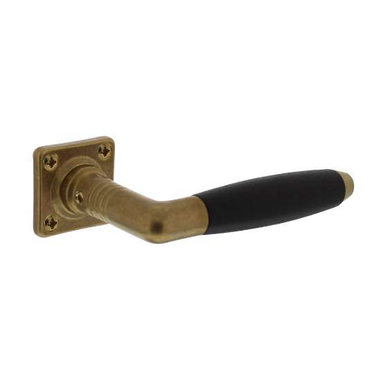 Afbeeldingen van INTERSTEEL Deurkruk Ton 400 met rozet 38x38x7mm messing getrommeld/ebbenhout 0377