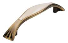 Afbeeldingen van Siro Meubelgreep metaal - boorafstand 96mm/L 129mm/H 27mm/B 22mm antiek messing/ beige 