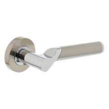 Afbeeldingen van INTERSTEEL Gatdeel rechts Casper op rond rozet 7mm nokken chroom/nikkel mat 1701