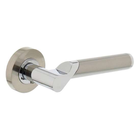 Afbeeldingen van INTERSTEEL Gatdeel rechts Casper op rond rozet 7mm nokken chroom/nikkel mat 1701