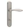 Afbeeldingen van INTERSTEEL Deurkruk George op schild toilet-/badkamersluiting 63 mm nikkel mat 1695